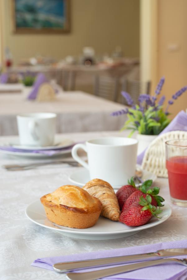 Villa Domus Salento Suites & Rooms Con Parcheggio Privato In Loco 레체 외부 사진