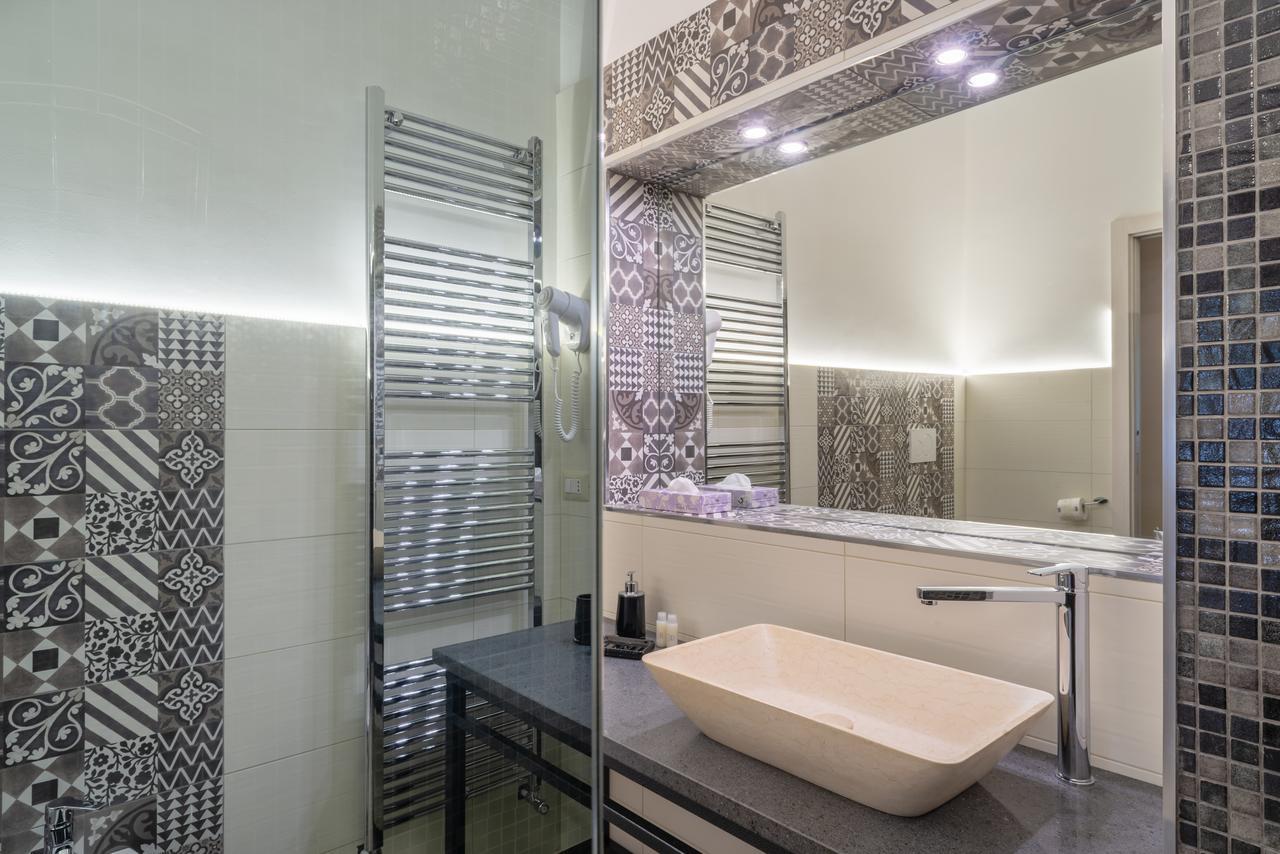Villa Domus Salento Suites & Rooms Con Parcheggio Privato In Loco 레체 외부 사진