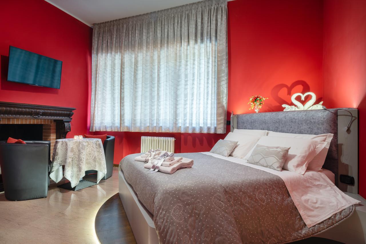 Villa Domus Salento Suites & Rooms Con Parcheggio Privato In Loco 레체 외부 사진