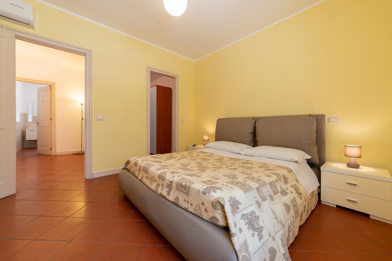 Villa Domus Salento Suites & Rooms Con Parcheggio Privato In Loco 레체 외부 사진